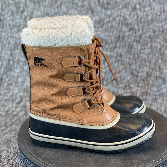 Sorel Winter Carnival Boot Women's size 9 - Picture 1 of 10